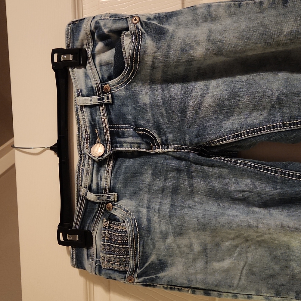 Ariya blue jeans